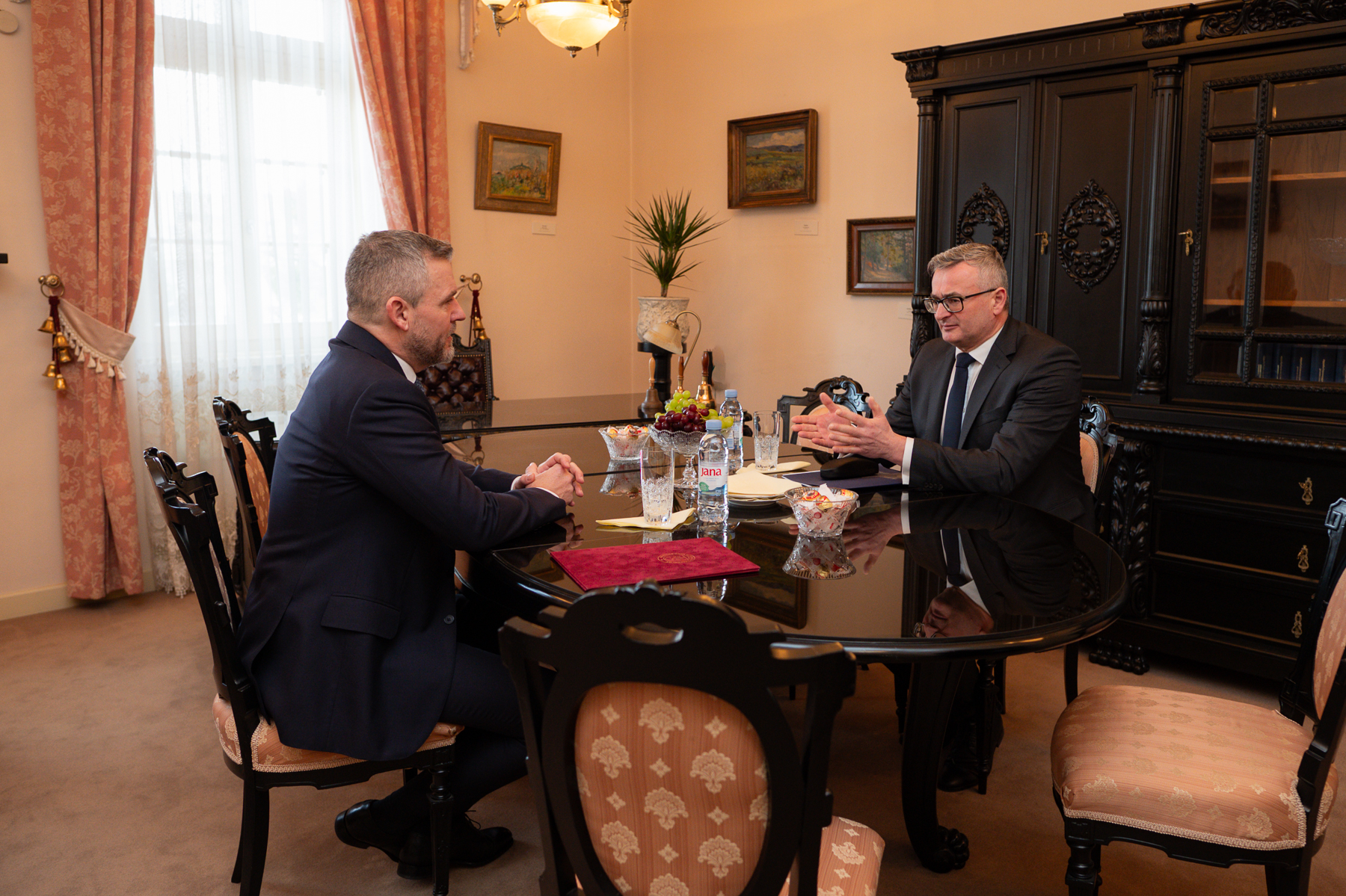 Obrázok Predseda Ústavného súdu Slovenskej republiky sa stretol  s predsedom Národnej rady Slovenskej republiky