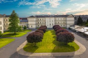 Courtyard of the Constitutional Court, view from above (Photo: Ján Štovka, 2022)