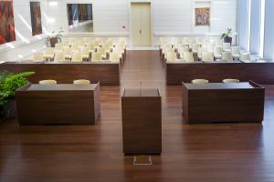 Hearing room from the view of the judges (Photo: Ján Štovka, 2022)