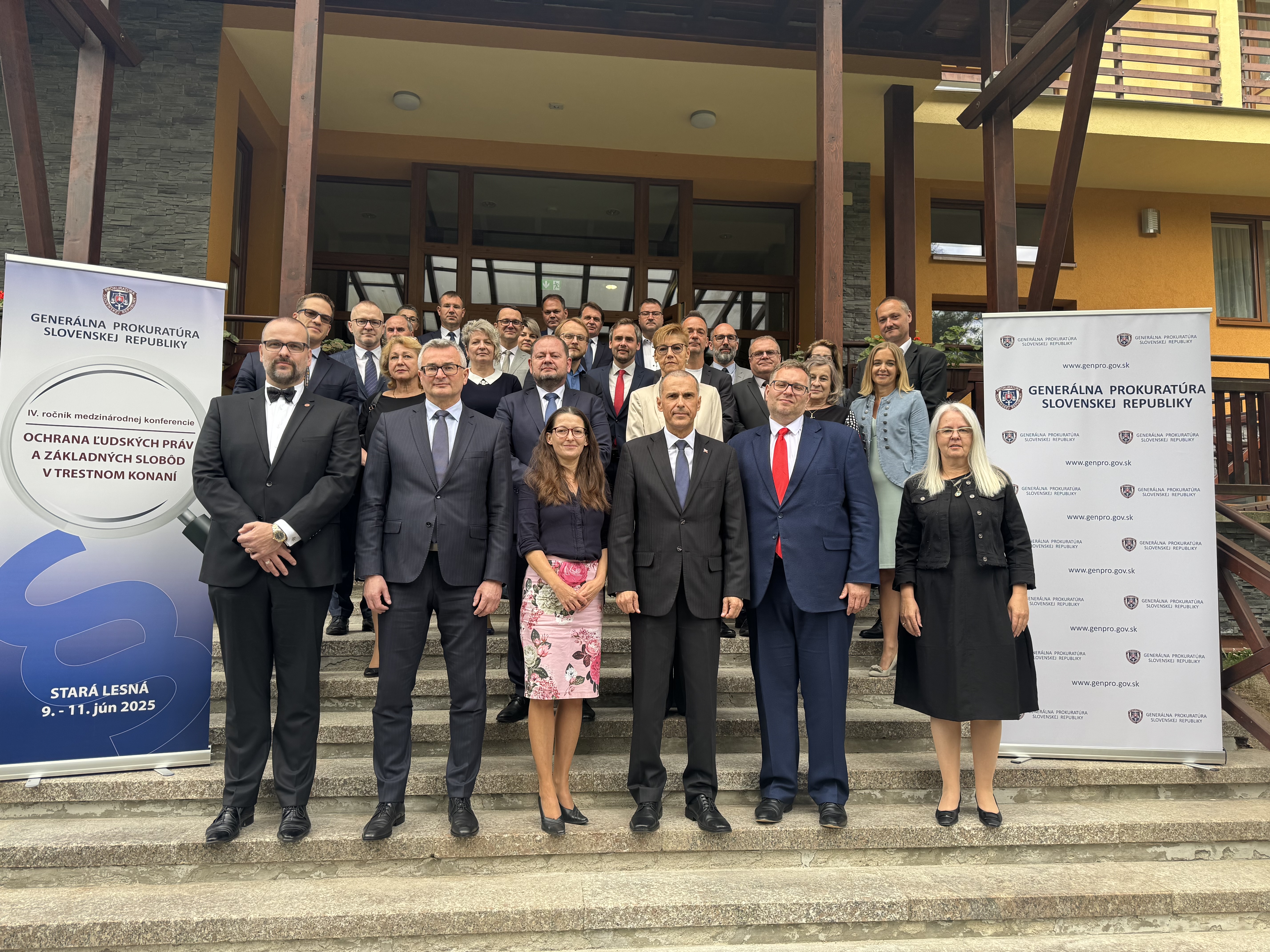 Obrázok Predseda Ústavného súdu Slovenskej republiky  sa na konferencii v Starej Lesnej venoval problematike výkonu rozhodnutí ústavného súdu a Európskeho súdu pre ľudské práva prokuratúrou