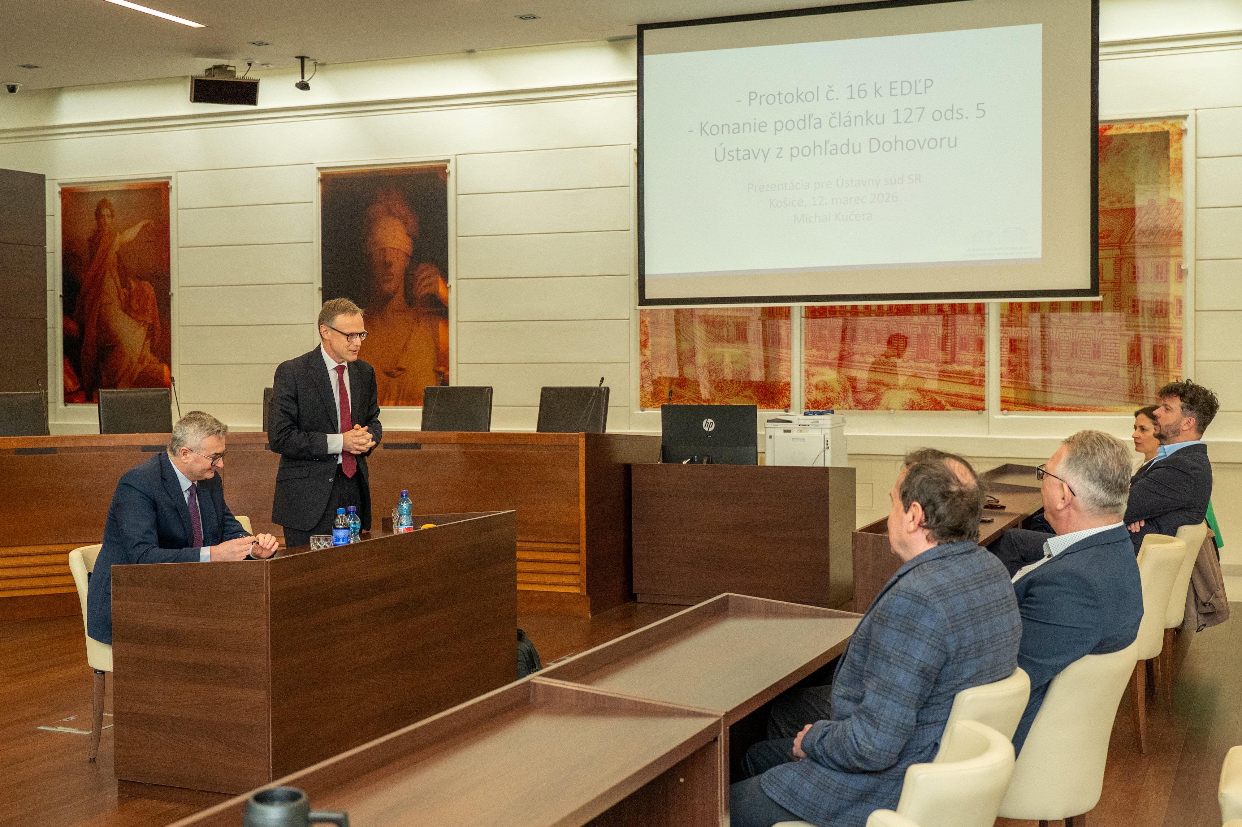 Obrázok Ústavný súd Slovenskej republiky navštívil vedúci slovenského oddelenia Kancelárie Európskeho súdu pre ľudské práva Michal Kučera