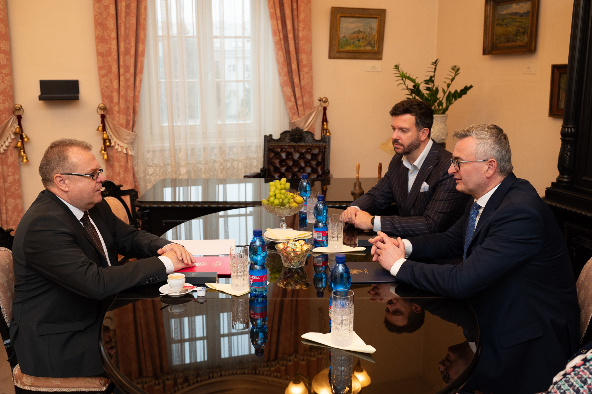 Obrázok Predseda Ústavného súdu Slovenskej republiky a dekan Právnickej fakulty Univerzity Mateja Bela podpísali memorandum o spolupráci