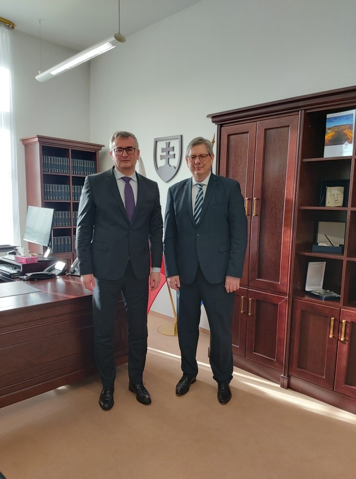 Obrázok Predseda ústavného súdu Ivan Fiačan sa stretol s ministrom spravodlivosti Borisom Suskom