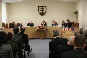 Medzinárodný seminár „Ústavné súdnictvo v krajinách V4“ - fotka z galérie č. 15